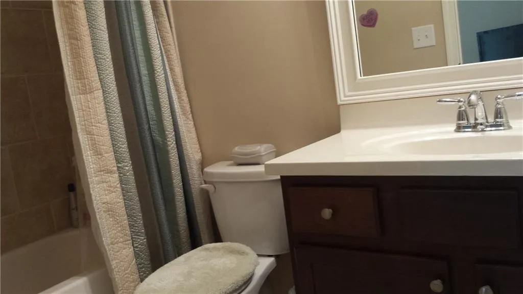 958 Opelousas Way, Sandy Springs, Georgia 30328, 3 Bedrooms Bedrooms, ,3 BathroomsBathrooms,Residential,Sold,958 Opelousas Way,5681764