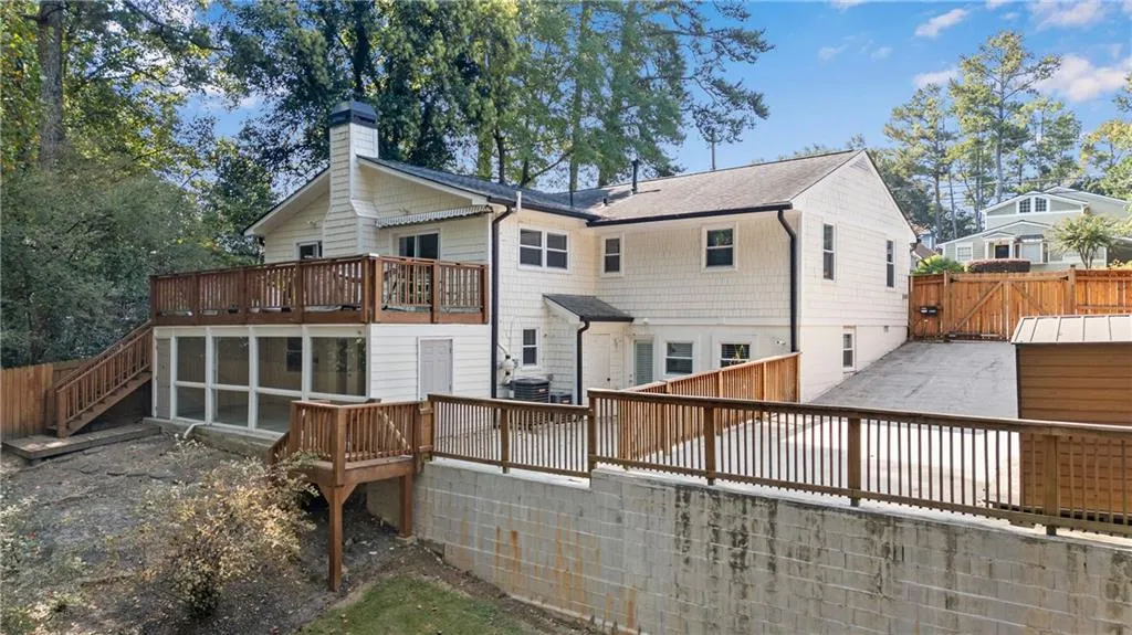 2735 Skyland Drive Ne, Atlanta, Georgia 30319, 3 Bedrooms Bedrooms, ,2 BathroomsBathrooms,Residential,For Sale,2735 Skyland Drive Ne,7649328
