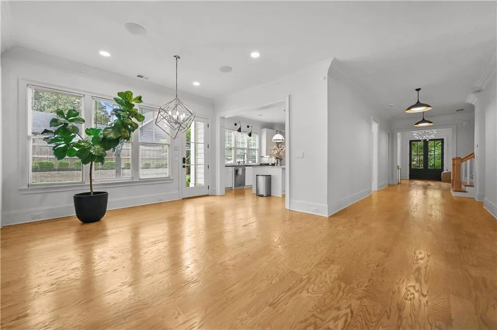 4015 Wieuca Road Ne, Atlanta, Georgia 30342, 6 Bedrooms Bedrooms, ,7 BathroomsBathrooms,Residential,For Sale,4015 Wieuca Road Ne,7625951