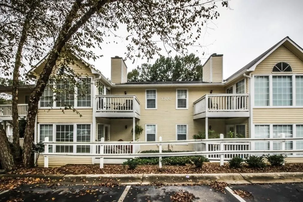 1301 Gettysburg Place Unit 1301, Sandy Springs, Georgia 30350, 2 Bedrooms Bedrooms, ,2 BathroomsBathrooms,Residential,Sold,1301 Gettysburg Place Unit 1301,6097846