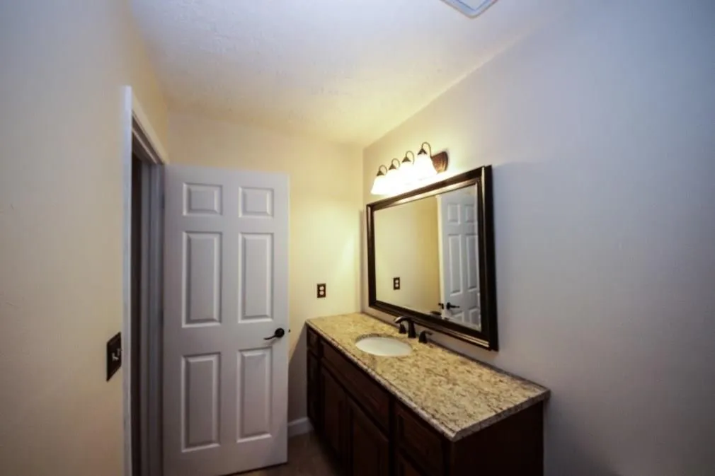 1301 Gettysburg Place Unit 1301, Sandy Springs, Georgia 30350, 2 Bedrooms Bedrooms, ,2 BathroomsBathrooms,Residential,Sold,1301 Gettysburg Place Unit 1301,6097846
