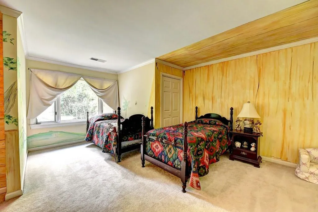9345 Huntcliff Trace, Sandy Springs, Georgia 30350, 6 Bedrooms Bedrooms, ,5 BathroomsBathrooms,Residential,Sold,9345 Huntcliff Trace,6746954