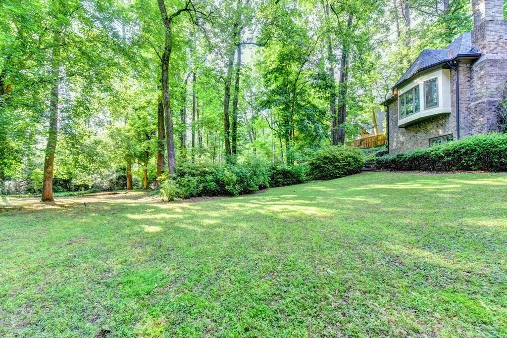 9345 Huntcliff Trace, Sandy Springs, Georgia 30350, 6 Bedrooms Bedrooms, ,5 BathroomsBathrooms,Residential,Sold,9345 Huntcliff Trace,6746954