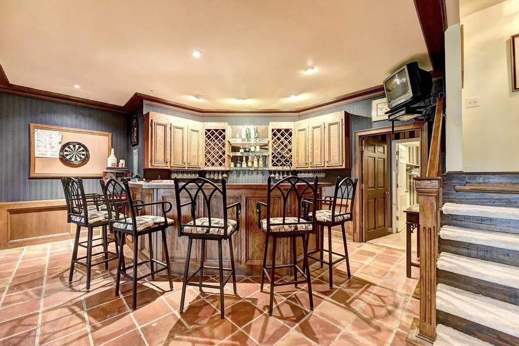 9345 Huntcliff Trace, Sandy Springs, Georgia 30350, 6 Bedrooms Bedrooms, ,5 BathroomsBathrooms,Residential,Sold,9345 Huntcliff Trace,6746954