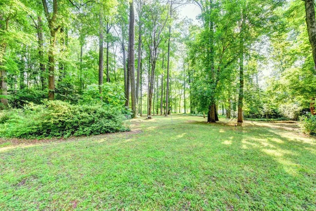 9345 Huntcliff Trace, Sandy Springs, Georgia 30350, 6 Bedrooms Bedrooms, ,5 BathroomsBathrooms,Residential,Sold,9345 Huntcliff Trace,6746954