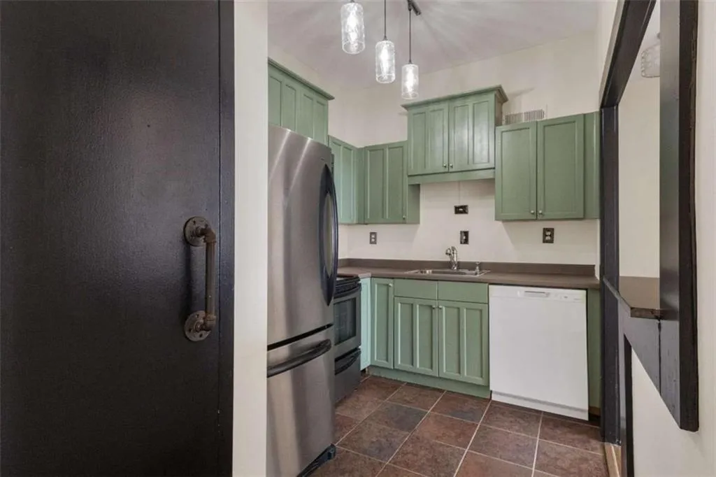 3060 Pharr Court North Nw Unit #619, Atlanta, Georgia 30305, 1 Bedroom Bedrooms, 0 ,1 BathroomBathrooms,Residential,For Sale,3060 Pharr Court North Nw Unit #619,7813443
