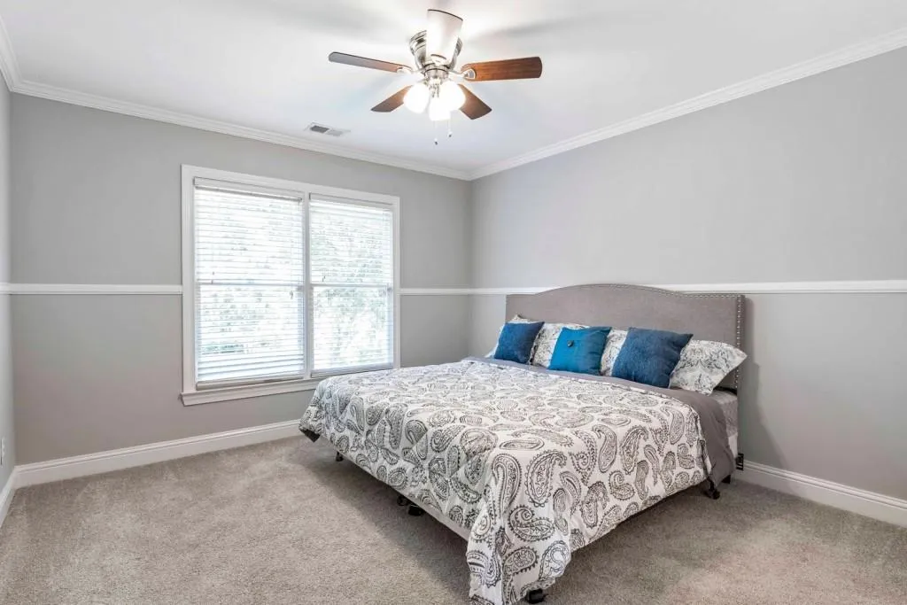 6420 Glen Oaks Lane, Sandy Springs, Georgia 30328, 4 Bedrooms Bedrooms, ,4 BathroomsBathrooms,Residential,Sold,6420 Glen Oaks Lane,6930032