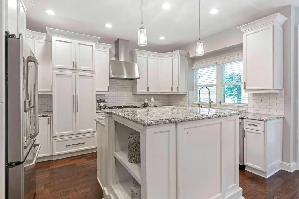 6420 Glen Oaks Lane, Sandy Springs, Georgia 30328, 4 Bedrooms Bedrooms, ,4 BathroomsBathrooms,Residential,Sold,6420 Glen Oaks Lane,6930032