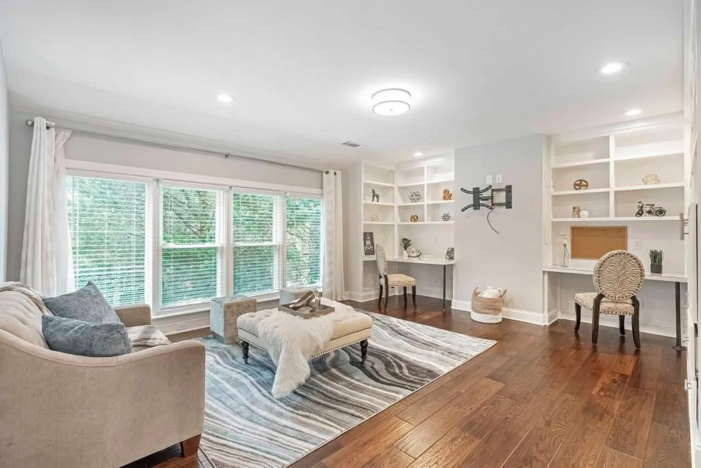 6420 Glen Oaks Lane, Sandy Springs, Georgia 30328, 4 Bedrooms Bedrooms, ,4 BathroomsBathrooms,Residential,Sold,6420 Glen Oaks Lane,6930032