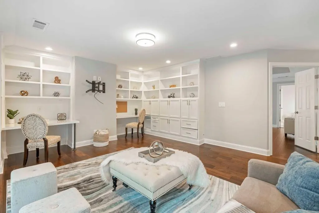 6420 Glen Oaks Lane, Sandy Springs, Georgia 30328, 4 Bedrooms Bedrooms, ,4 BathroomsBathrooms,Residential,Sold,6420 Glen Oaks Lane,6930032