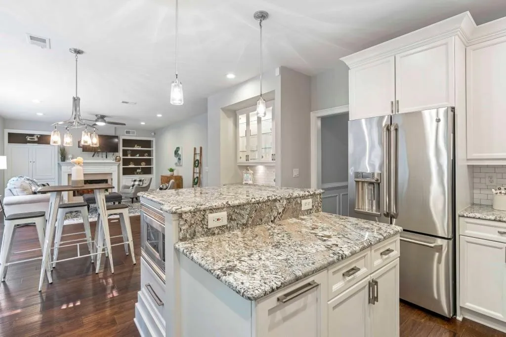 6420 Glen Oaks Lane, Sandy Springs, Georgia 30328, 4 Bedrooms Bedrooms, ,4 BathroomsBathrooms,Residential,Sold,6420 Glen Oaks Lane,6930032