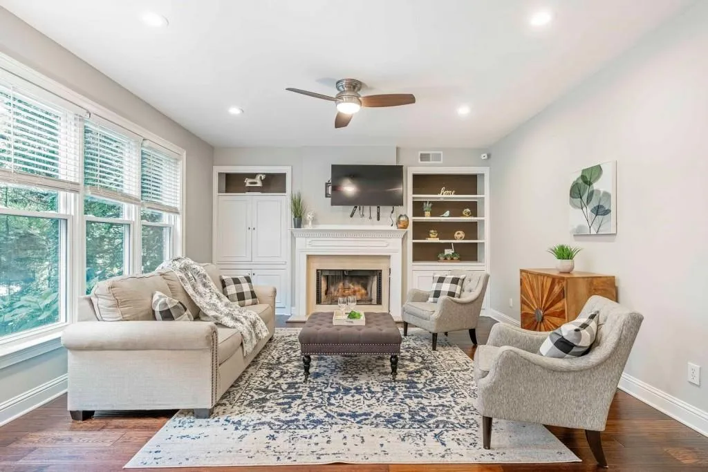 6420 Glen Oaks Lane, Sandy Springs, Georgia 30328, 4 Bedrooms Bedrooms, ,4 BathroomsBathrooms,Residential,Sold,6420 Glen Oaks Lane,6930032