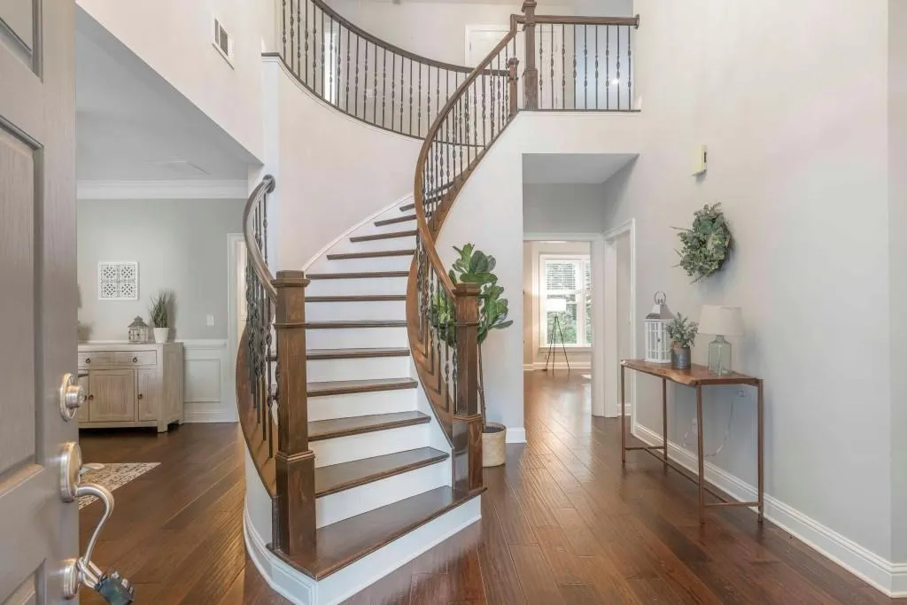 6420 Glen Oaks Lane, Sandy Springs, Georgia 30328, 4 Bedrooms Bedrooms, ,4 BathroomsBathrooms,Residential,Sold,6420 Glen Oaks Lane,6930032