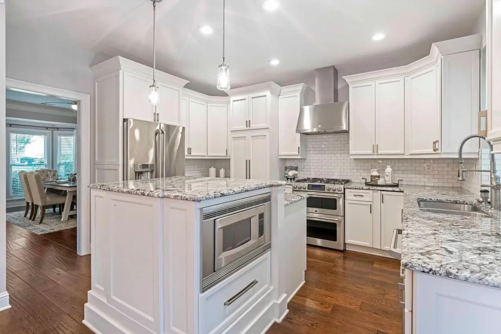 6420 Glen Oaks Lane, Sandy Springs, Georgia 30328, 4 Bedrooms Bedrooms, ,4 BathroomsBathrooms,Residential,Sold,6420 Glen Oaks Lane,6930032