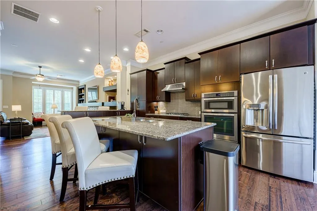 214 Alderwood Point, Atlanta, Georgia 30328, 3 Bedrooms Bedrooms, ,3 BathroomsBathrooms,Residential,Sold,214 Alderwood Point,7066859