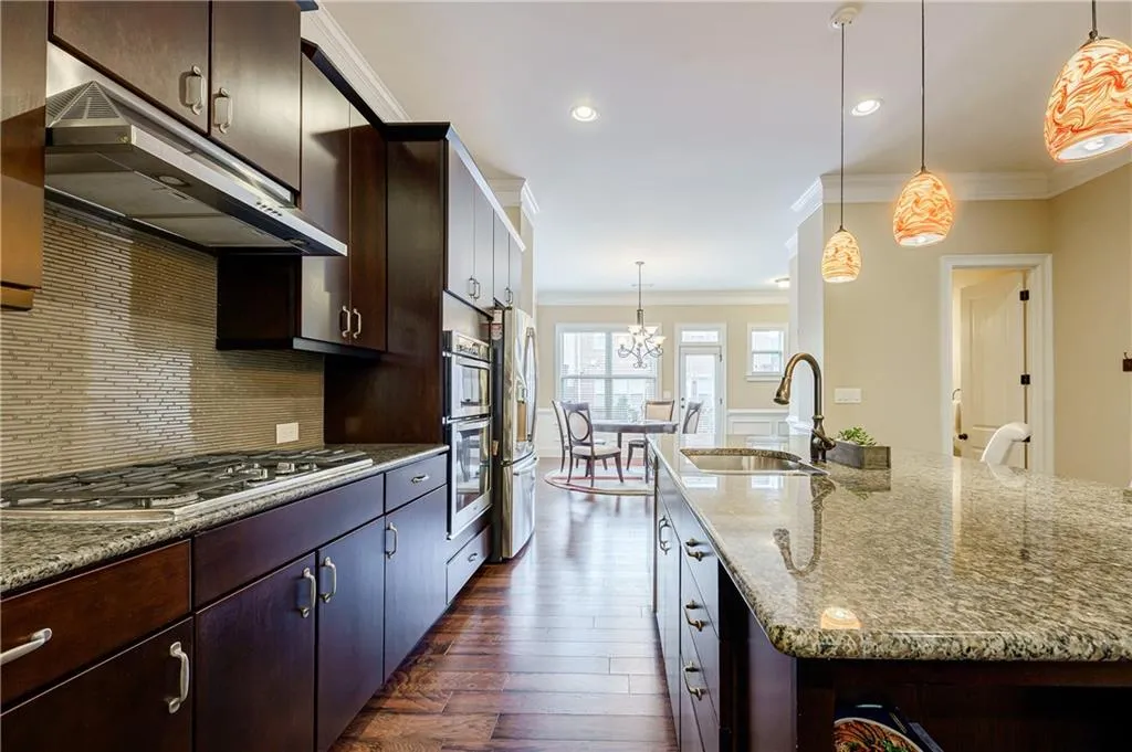 214 Alderwood Point, Atlanta, Georgia 30328, 3 Bedrooms Bedrooms, ,3 BathroomsBathrooms,Residential,Sold,214 Alderwood Point,7066859