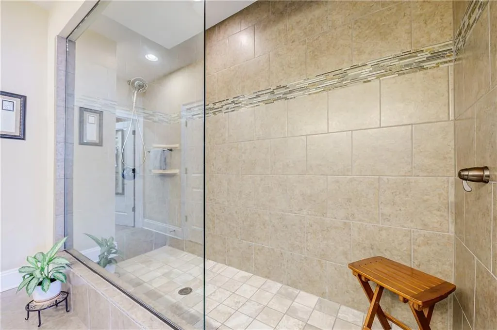 214 Alderwood Point, Atlanta, Georgia 30328, 3 Bedrooms Bedrooms, ,3 BathroomsBathrooms,Residential,Sold,214 Alderwood Point,7066859