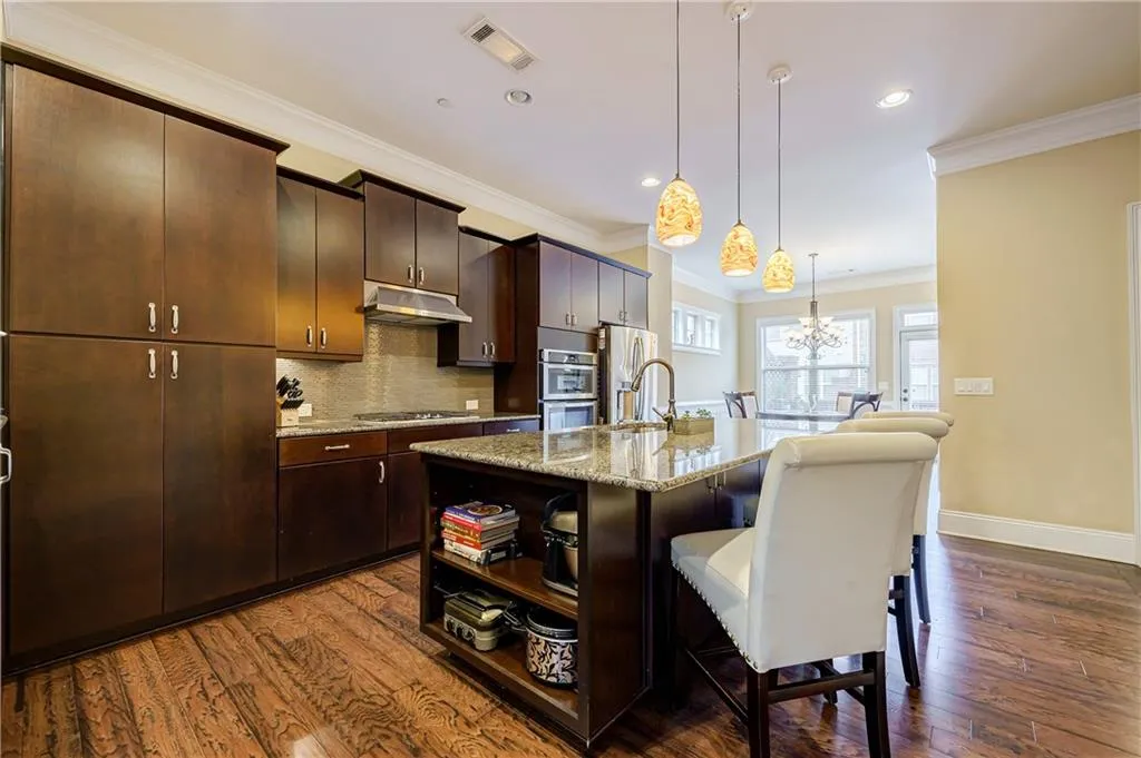 214 Alderwood Point, Atlanta, Georgia 30328, 3 Bedrooms Bedrooms, ,3 BathroomsBathrooms,Residential,Sold,214 Alderwood Point,7066859