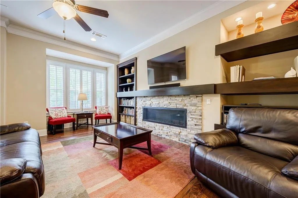 214 Alderwood Point, Atlanta, Georgia 30328, 3 Bedrooms Bedrooms, ,3 BathroomsBathrooms,Residential,Sold,214 Alderwood Point,7066859