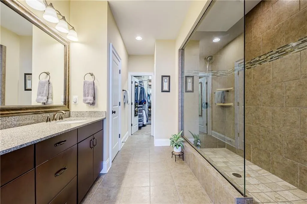 214 Alderwood Point, Atlanta, Georgia 30328, 3 Bedrooms Bedrooms, ,3 BathroomsBathrooms,Residential,Sold,214 Alderwood Point,7066859