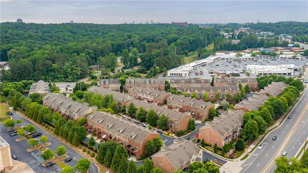 214 Alderwood Point, Atlanta, Georgia 30328, 3 Bedrooms Bedrooms, ,3 BathroomsBathrooms,Residential,Sold,214 Alderwood Point,7066859