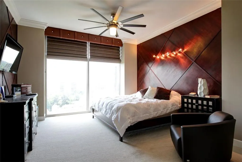 2795 Peachtree Road Ne Unit 1308, Atlanta, Georgia 30305, 2 Bedrooms Bedrooms, ,2 BathroomsBathrooms,Residential,Sold,2795 Peachtree Road Ne Unit 1308,5687054
