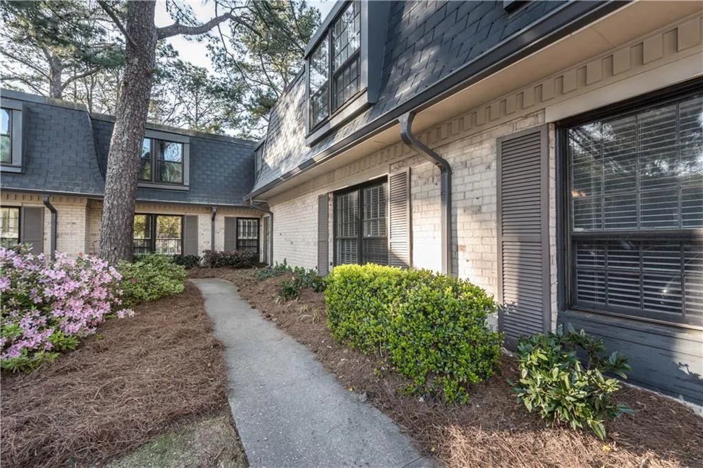 117 Woodmere Square Nw, Atlanta, Georgia 30327, 4 Bedrooms Bedrooms, ,2 BathroomsBathrooms,Residential,Sold,117 Woodmere Square Nw,5991179