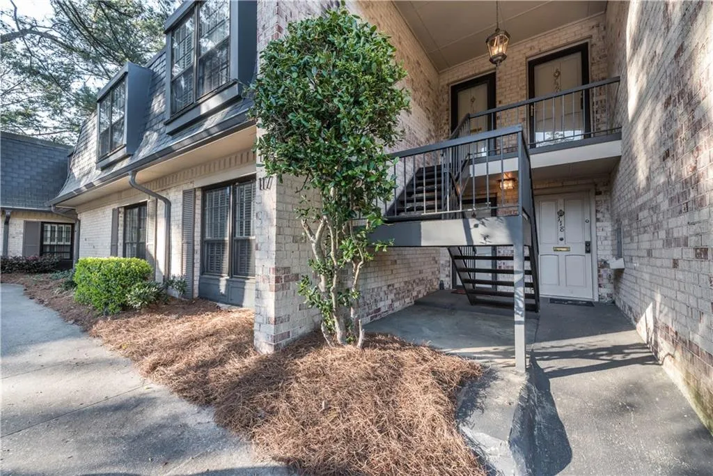 117 Woodmere Square Nw, Atlanta, Georgia 30327, 4 Bedrooms Bedrooms, ,2 BathroomsBathrooms,Residential,Sold,117 Woodmere Square Nw,5991179