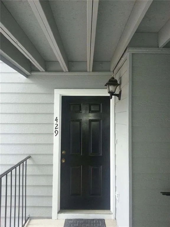 429 Granville Court, Atlanta, Georgia 30328, 1 Bedroom Bedrooms, ,1 BathroomBathrooms,Residential,Sold,429 Granville Court,7002941