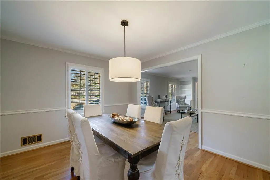 4720 Brinkley Lane, Sandy Springs, Georgia 30342, 4 Bedrooms Bedrooms, ,3 BathroomsBathrooms,Residential,Sold,4720 Brinkley Lane,7197788