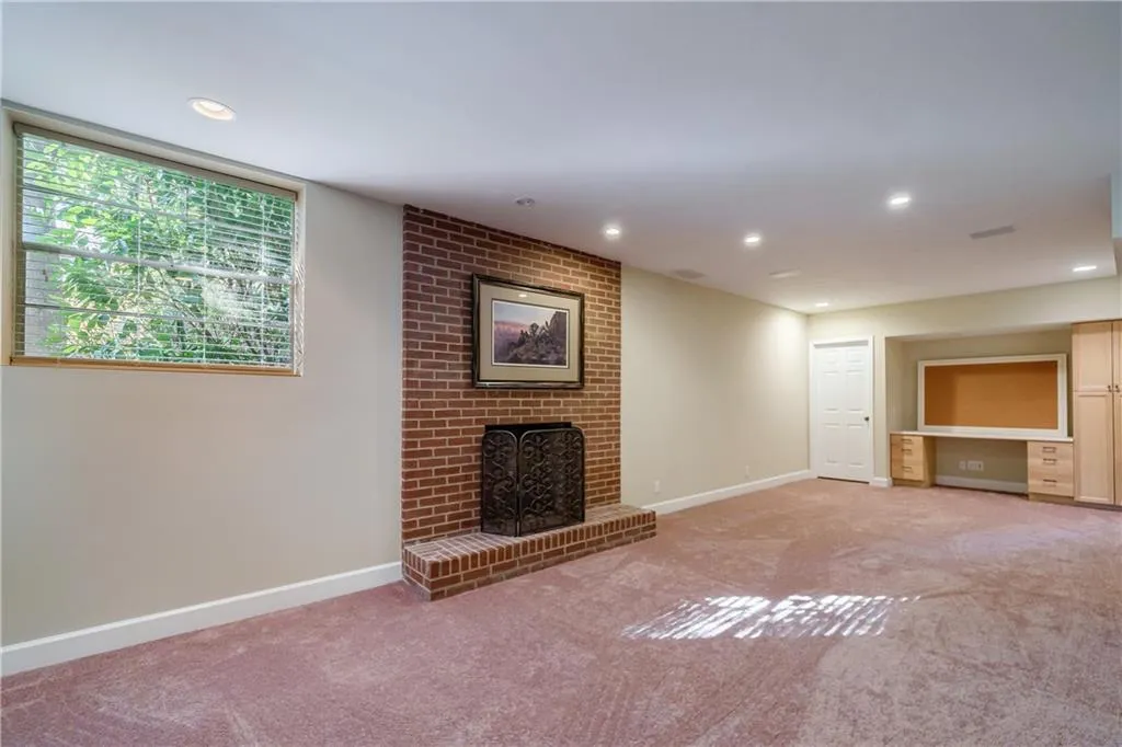 4720 Brinkley Lane, Sandy Springs, Georgia 30342, 4 Bedrooms Bedrooms, ,3 BathroomsBathrooms,Residential,Sold,4720 Brinkley Lane,7197788