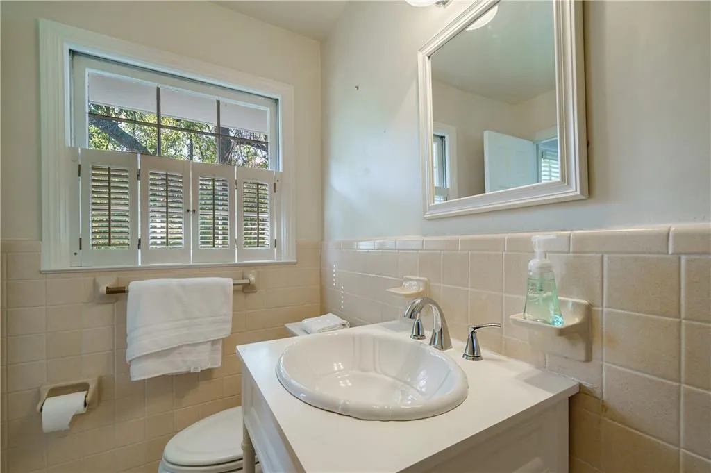 4720 Brinkley Lane, Sandy Springs, Georgia 30342, 4 Bedrooms Bedrooms, ,3 BathroomsBathrooms,Residential,Sold,4720 Brinkley Lane,7197788