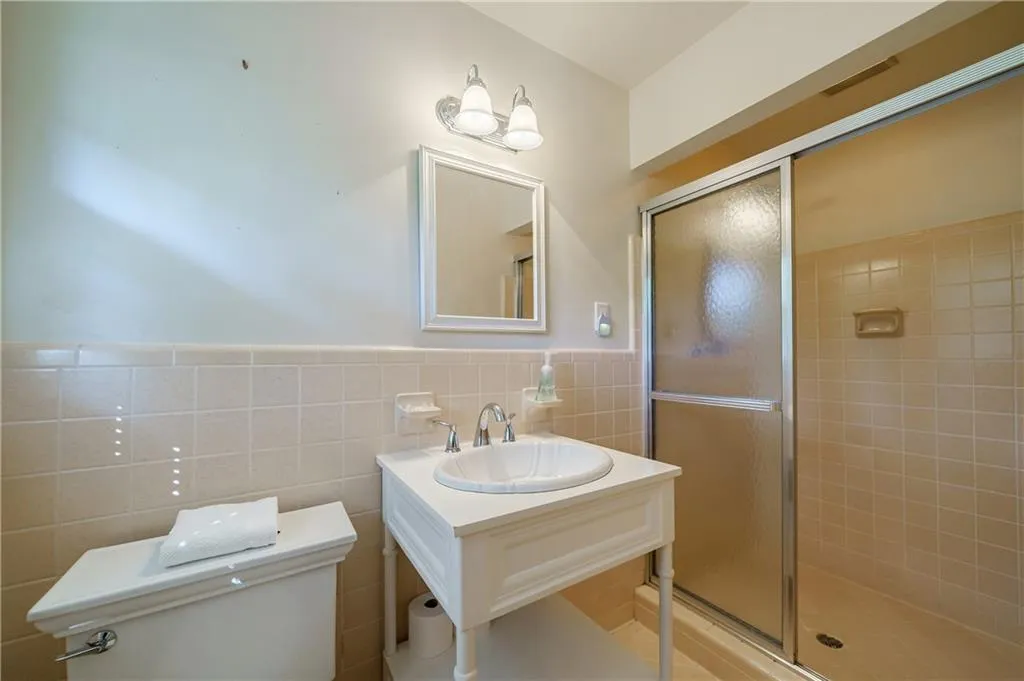 4720 Brinkley Lane, Sandy Springs, Georgia 30342, 4 Bedrooms Bedrooms, ,3 BathroomsBathrooms,Residential,Sold,4720 Brinkley Lane,7197788