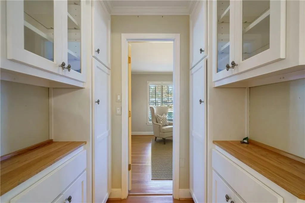 4720 Brinkley Lane, Sandy Springs, Georgia 30342, 4 Bedrooms Bedrooms, ,3 BathroomsBathrooms,Residential,Sold,4720 Brinkley Lane,7197788