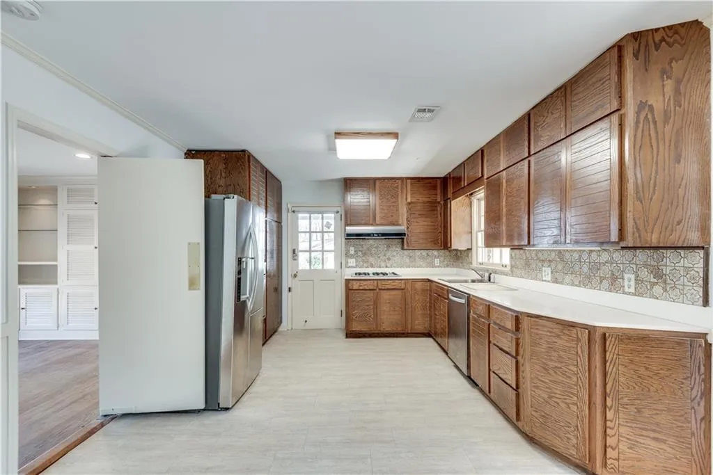 355 Ridgeview Trail, Atlanta, Georgia 30328, 3 Bedrooms Bedrooms, ,3 BathroomsBathrooms,Residential,For Sale,355 Ridgeview Trail,7528792