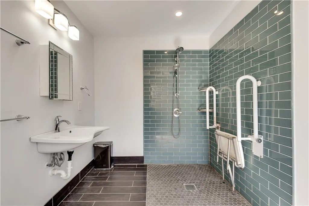 355 Ridgeview Trail, Atlanta, Georgia 30328, 3 Bedrooms Bedrooms, ,3 BathroomsBathrooms,Residential,For Sale,355 Ridgeview Trail,7528792