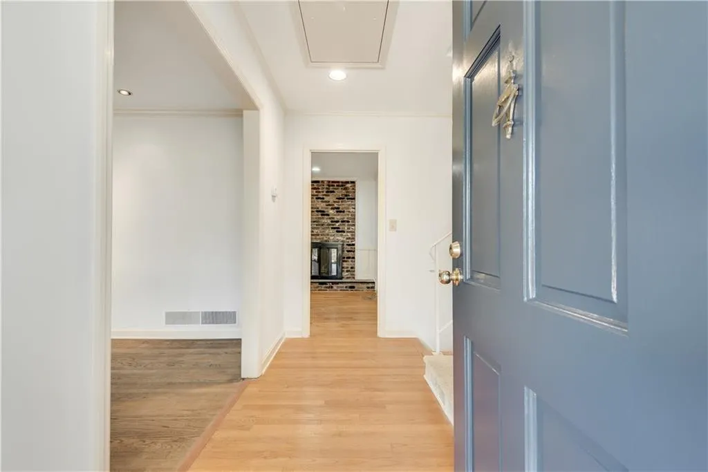 355 Ridgeview Trail, Atlanta, Georgia 30328, 3 Bedrooms Bedrooms, ,3 BathroomsBathrooms,Residential,For Sale,355 Ridgeview Trail,7528792