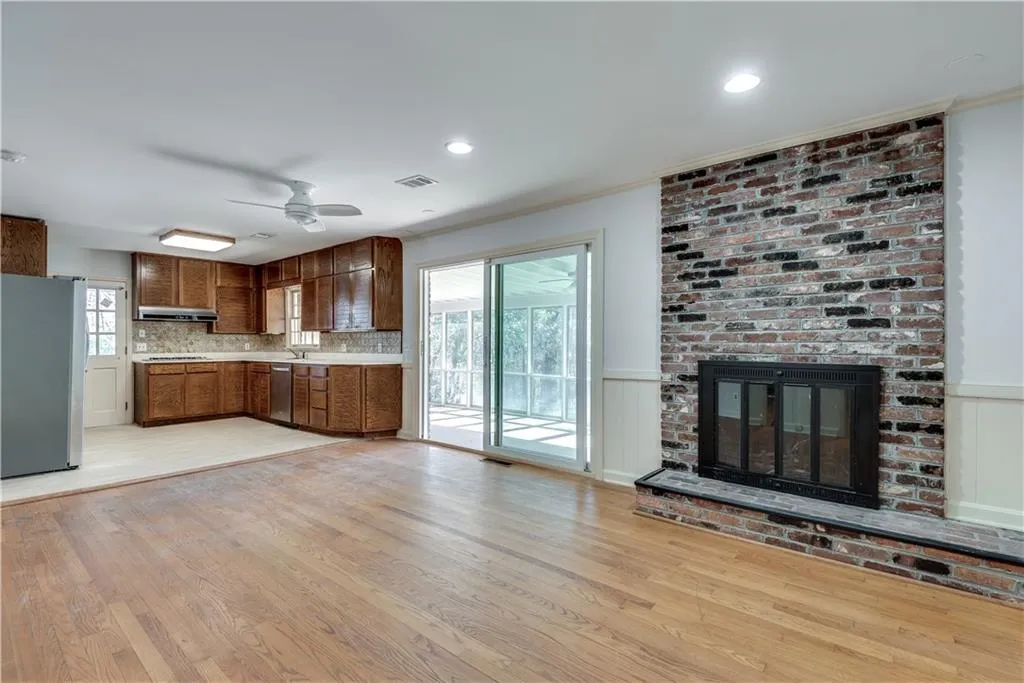 355 Ridgeview Trail, Atlanta, Georgia 30328, 3 Bedrooms Bedrooms, ,3 BathroomsBathrooms,Residential,For Sale,355 Ridgeview Trail,7528792