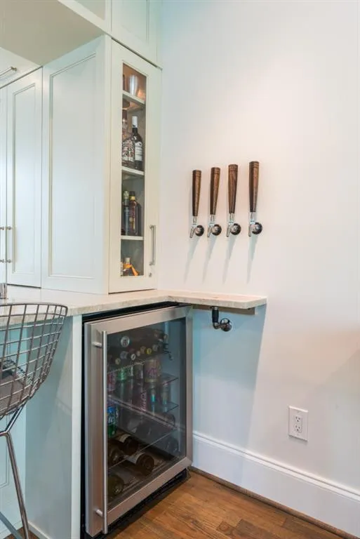 435 Waterridge Court, Sandy Springs, Georgia 30350, 5 Bedrooms Bedrooms, ,3 BathroomsBathrooms,Residential,Sold,435 Waterridge Court,5910134