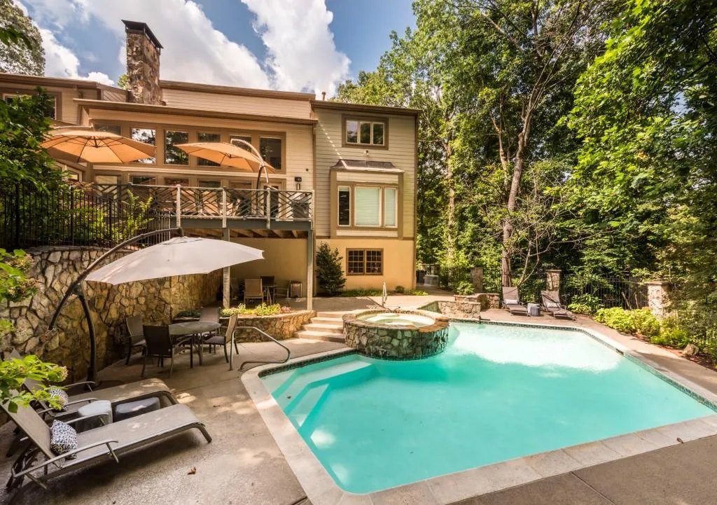 435 Waterridge Court, Sandy Springs, Georgia 30350, 5 Bedrooms Bedrooms, ,3 BathroomsBathrooms,Residential,Sold,435 Waterridge Court,5910134