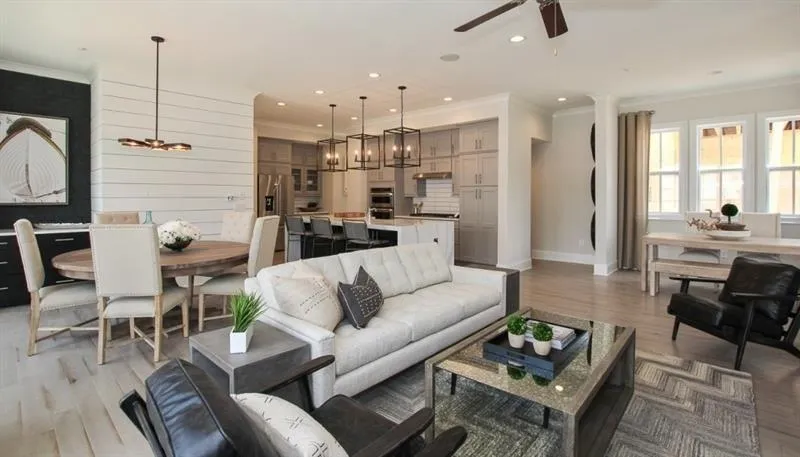 2011 Wheaton Way, Sandy Springs, Georgia 30328, 4 Bedrooms Bedrooms, ,3 BathroomsBathrooms,Residential,Sold,2011 Wheaton Way,6113373