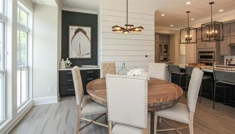 2011 Wheaton Way, Sandy Springs, Georgia 30328, 4 Bedrooms Bedrooms, ,3 BathroomsBathrooms,Residential,Sold,2011 Wheaton Way,6113373