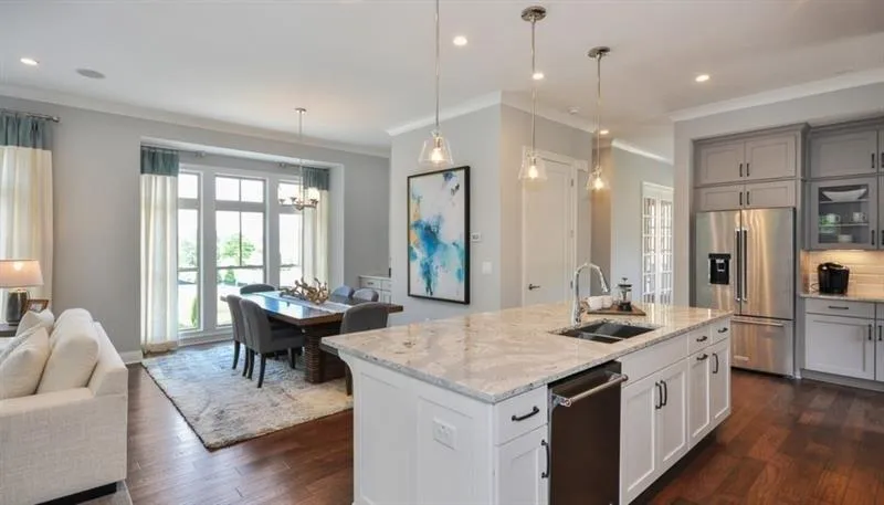 2011 Wheaton Way, Sandy Springs, Georgia 30328, 4 Bedrooms Bedrooms, ,3 BathroomsBathrooms,Residential,Sold,2011 Wheaton Way,6113373