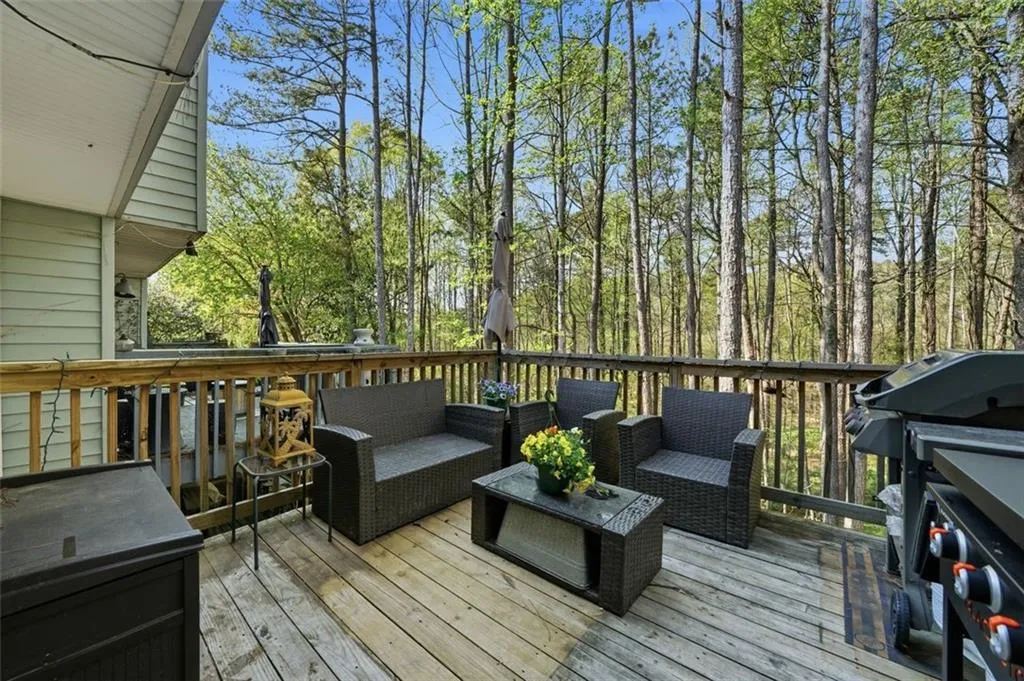 2605 Queen Anne Court, Atlanta, Georgia 30350, 2 Bedrooms Bedrooms, ,2 BathroomsBathrooms,Residential,For Sale,2605 Queen Anne Court,7743532