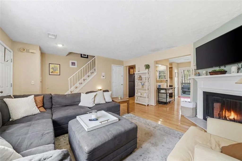2605 Queen Anne Court, Atlanta, Georgia 30350, 2 Bedrooms Bedrooms, ,2 BathroomsBathrooms,Residential,For Sale,2605 Queen Anne Court,7743532