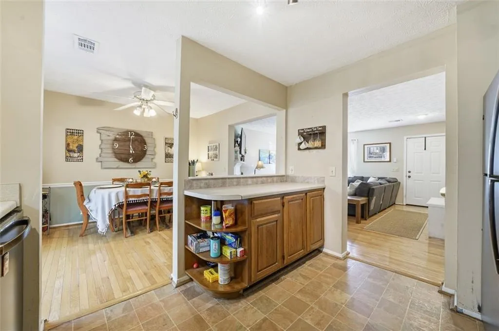 2605 Queen Anne Court, Atlanta, Georgia 30350, 2 Bedrooms Bedrooms, ,2 BathroomsBathrooms,Residential,For Sale,2605 Queen Anne Court,7743532