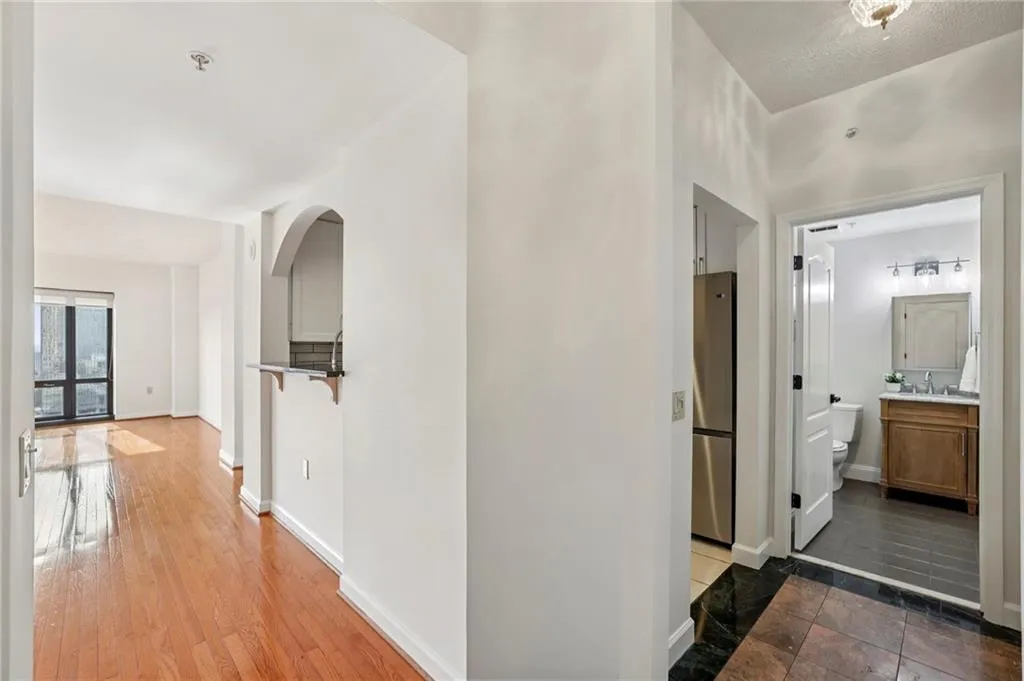 3475 Oak Valley Road Ne Unit 1580, Atlanta, Georgia 30326, 2 Bedrooms Bedrooms, 0 ,1 BathroomBathrooms,Residential,Sold,3475 Oak Valley Road Ne Unit 1580,7713434