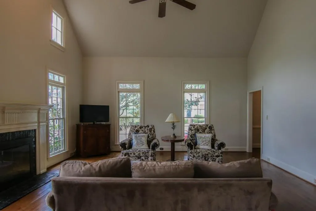 2070 Dunwoody Heritage Drive, Atlanta, Georgia 30350, 4 Bedrooms Bedrooms, ,3 BathroomsBathrooms,Residential,Sold,2070 Dunwoody Heritage Drive,6065462