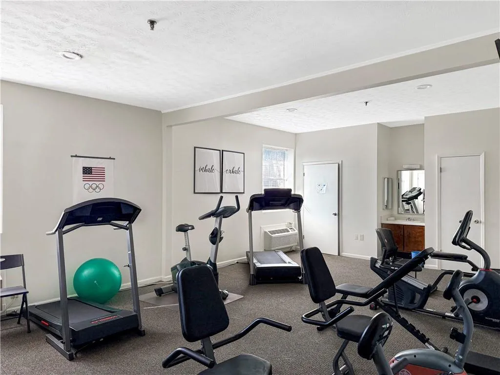 475 Mount Vernon Highway Ne, Atlanta, Georgia 30328, 1 Bedroom Bedrooms, ,1 BathroomBathrooms,Residential,For Sale,475 Mount Vernon Highway Ne,7706093