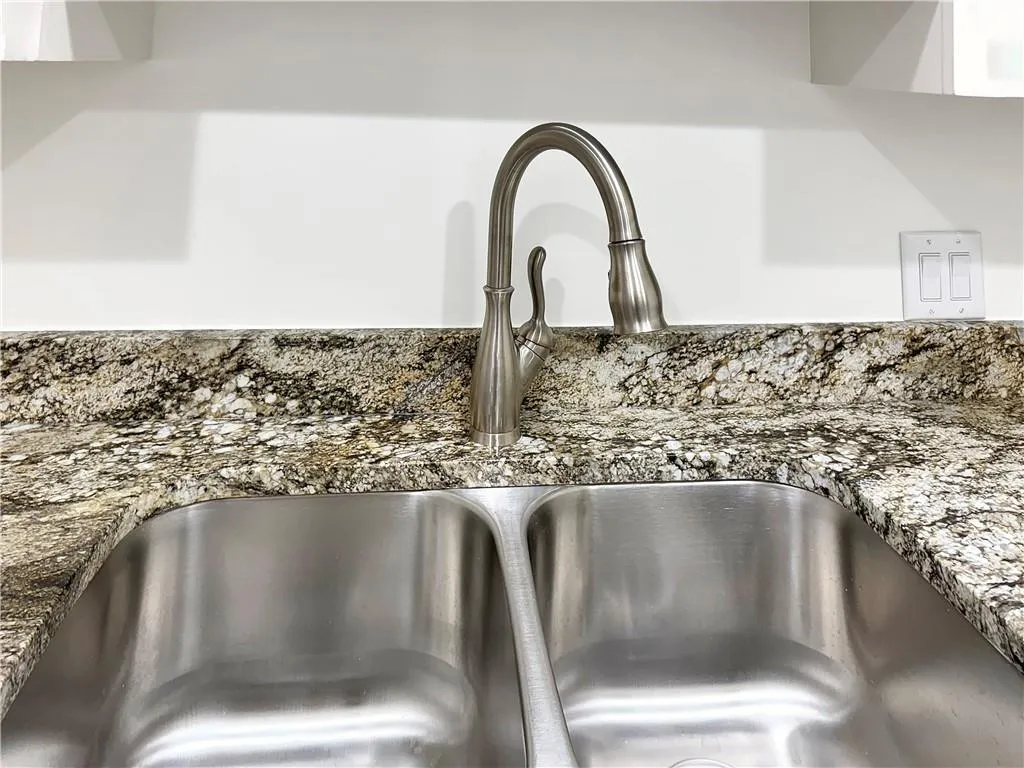 475 Mount Vernon Highway Ne, Atlanta, Georgia 30328, 1 Bedroom Bedrooms, ,1 BathroomBathrooms,Residential,For Sale,475 Mount Vernon Highway Ne,7706093